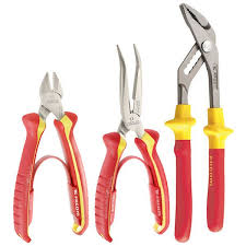 Jeu 3 pinces isolees